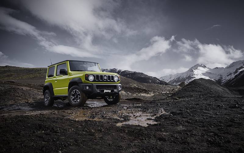 Comparison - Suzuki Jimny Hybrid 2018 - vs - Suzuki Jimny Sierra 2012